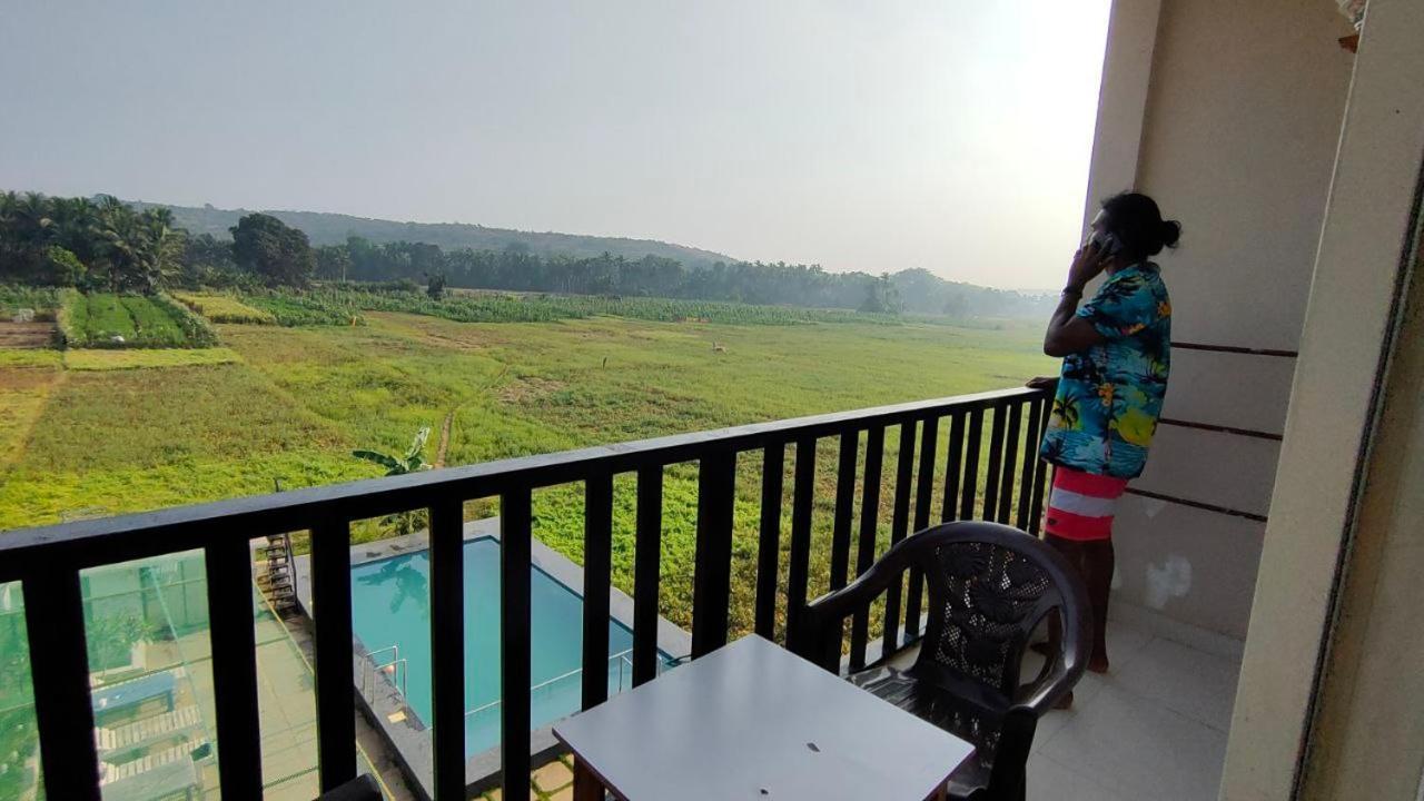 Shivam Bnb มานเดรม ภายนอก รูปภาพ