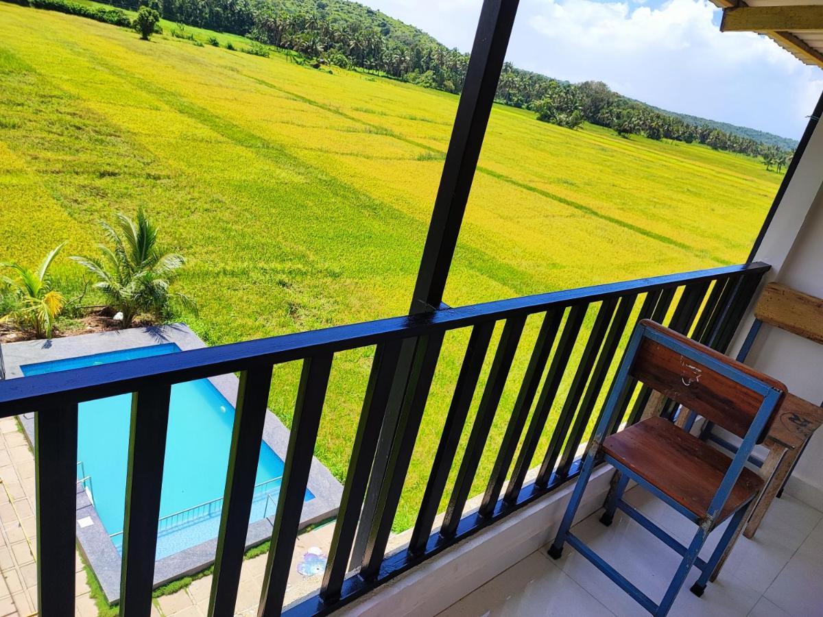 Shivam Bnb มานเดรม ภายนอก รูปภาพ