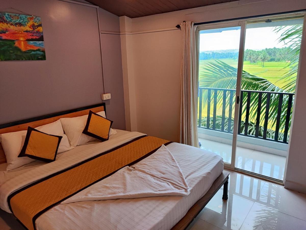 Shivam Bnb มานเดรม ภายนอก รูปภาพ