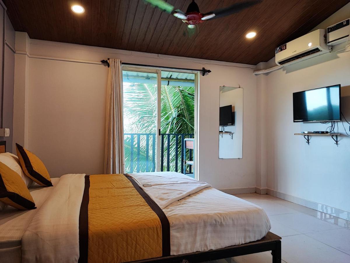 Shivam Bnb มานเดรม ภายนอก รูปภาพ