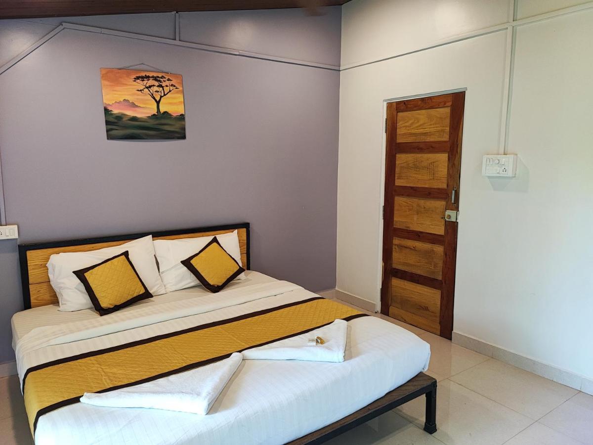 Shivam Bnb มานเดรม ภายนอก รูปภาพ