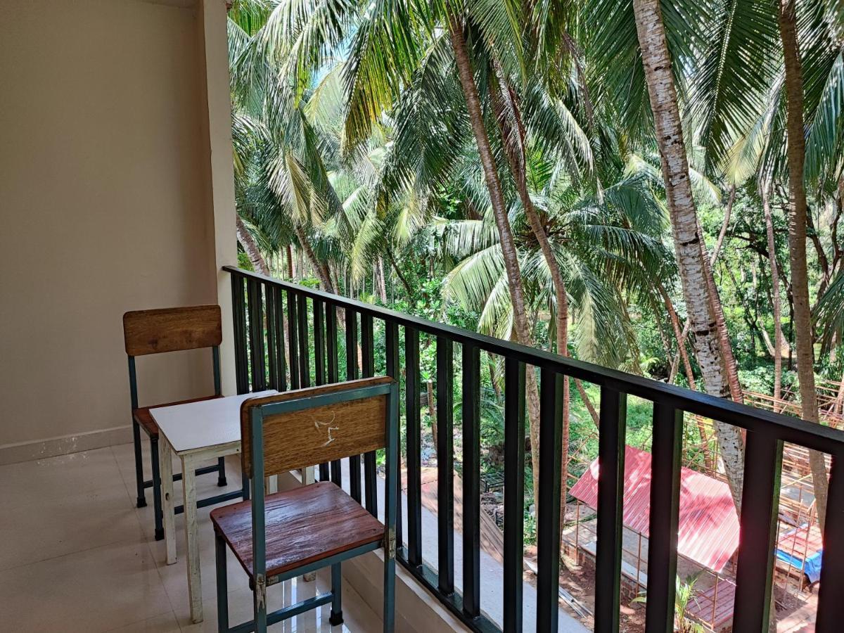 Shivam Bnb มานเดรม ภายนอก รูปภาพ
