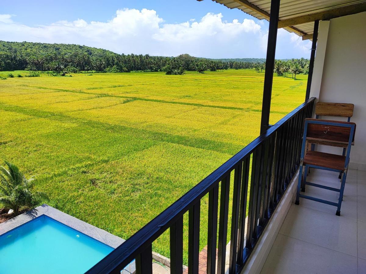 Shivam Bnb มานเดรม ภายนอก รูปภาพ