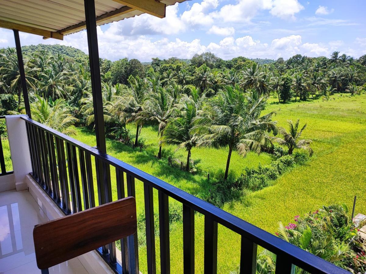Shivam Bnb มานเดรม ภายนอก รูปภาพ