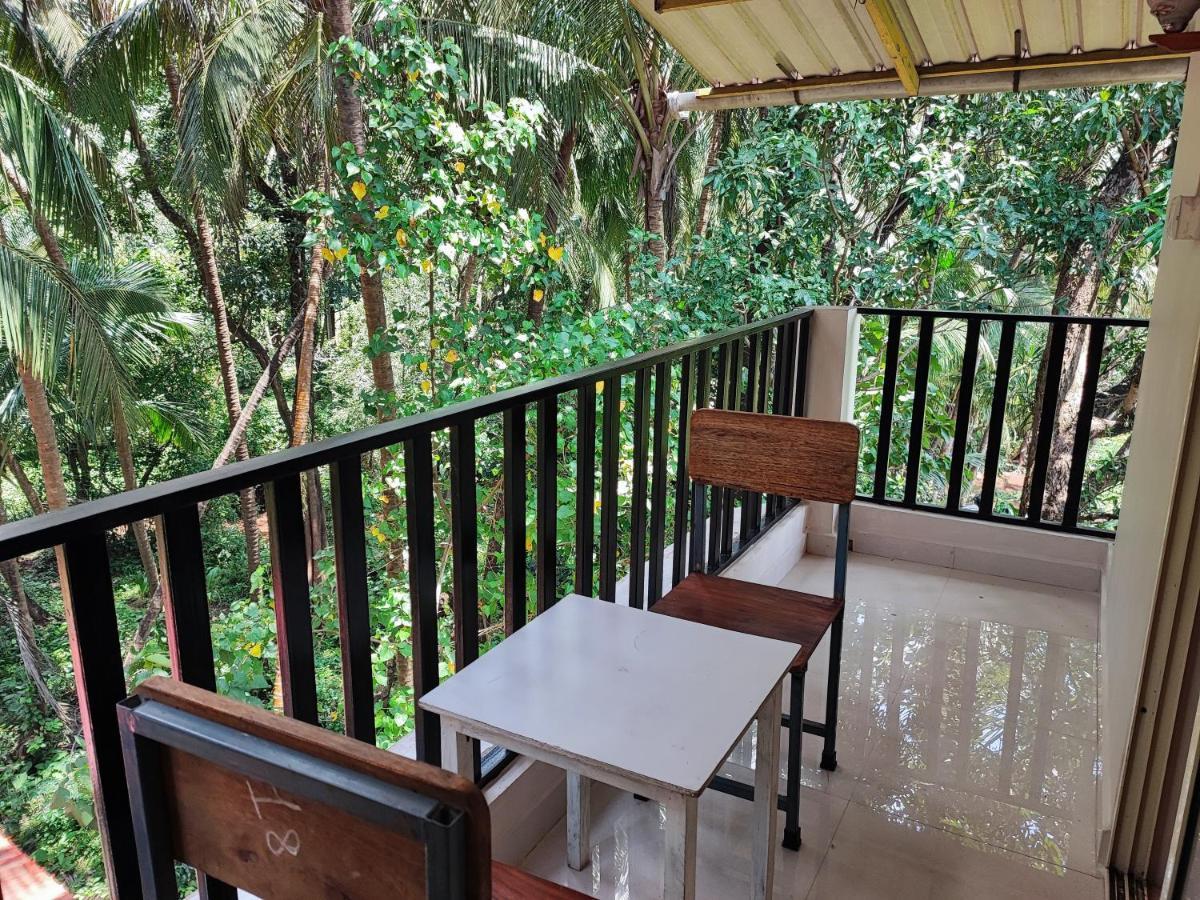 Shivam Bnb มานเดรม ภายนอก รูปภาพ