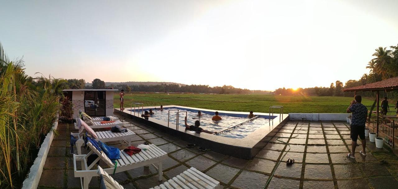 Shivam Bnb มานเดรม ภายนอก รูปภาพ